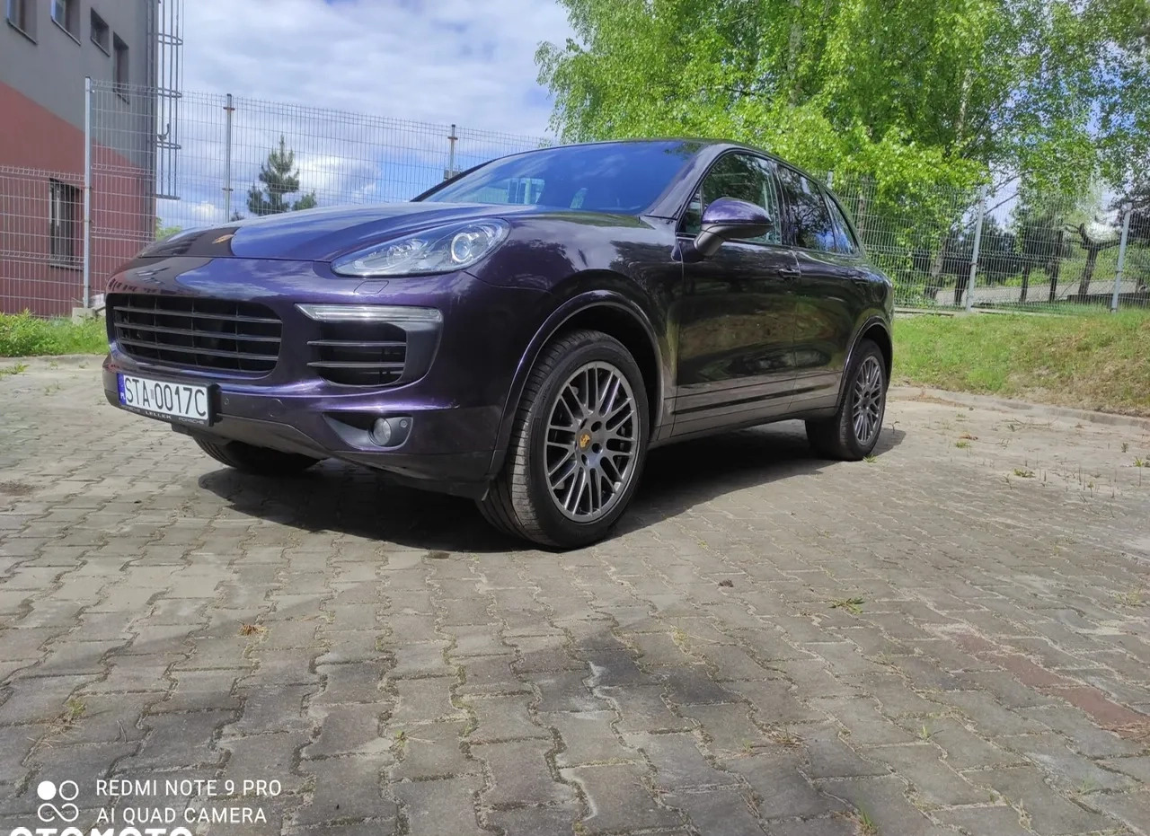 Porsche Cayenne cena 165000 przebieg: 88000, rok produkcji 2017 z Poznań małe 277